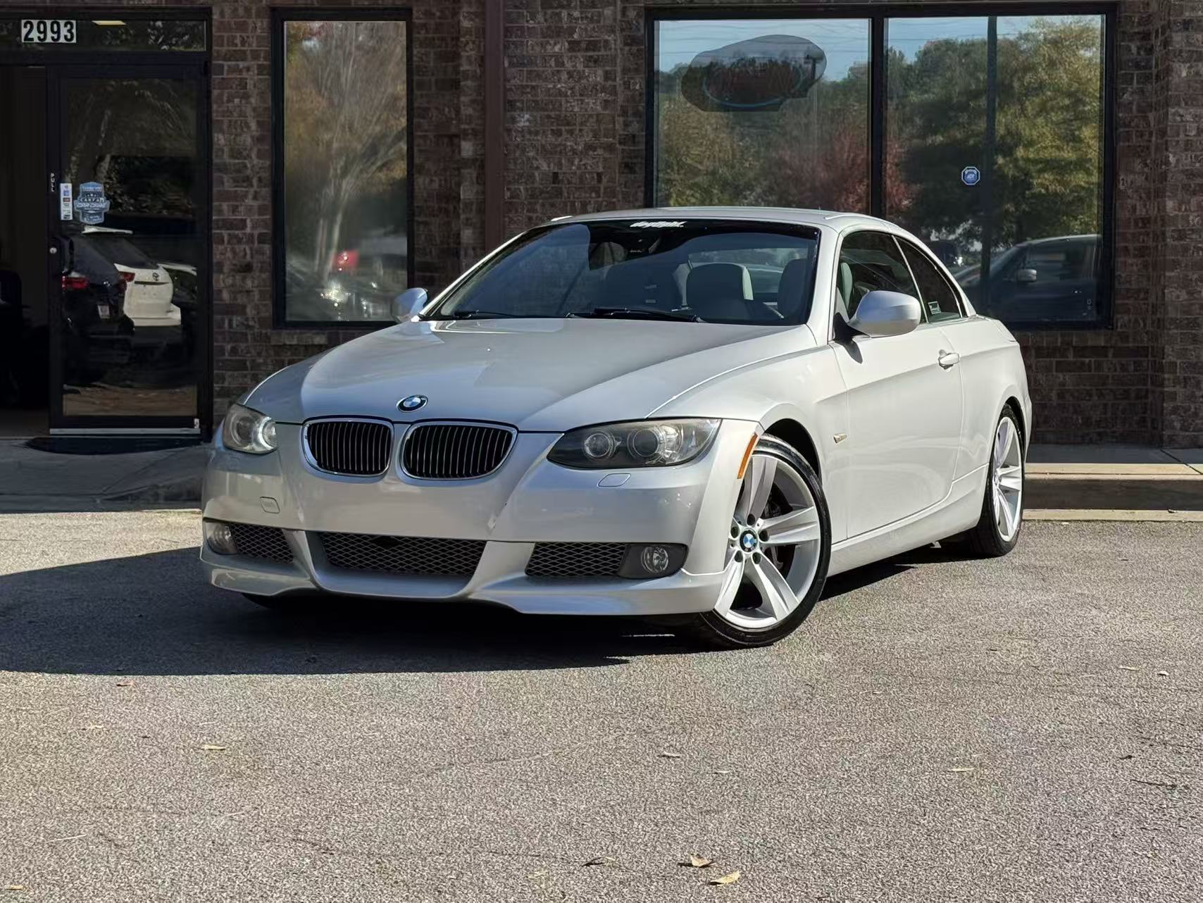 Sliver 2010 BMW 3 Series Convertible Rear-Wheel Drive Automatic